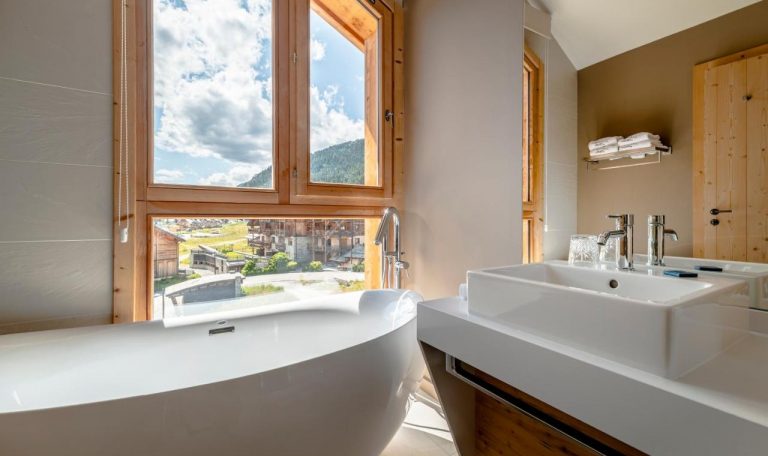 Chalet Blanc Hôtel & Spa 4*