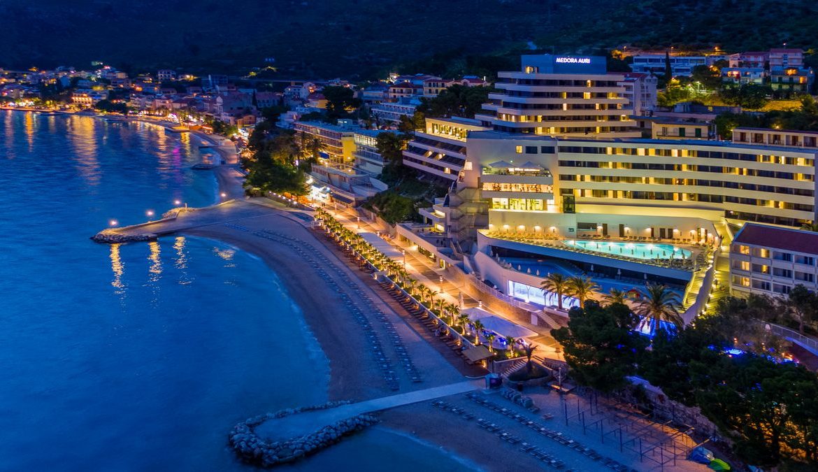Medora Auri Family Beach Resort 4*