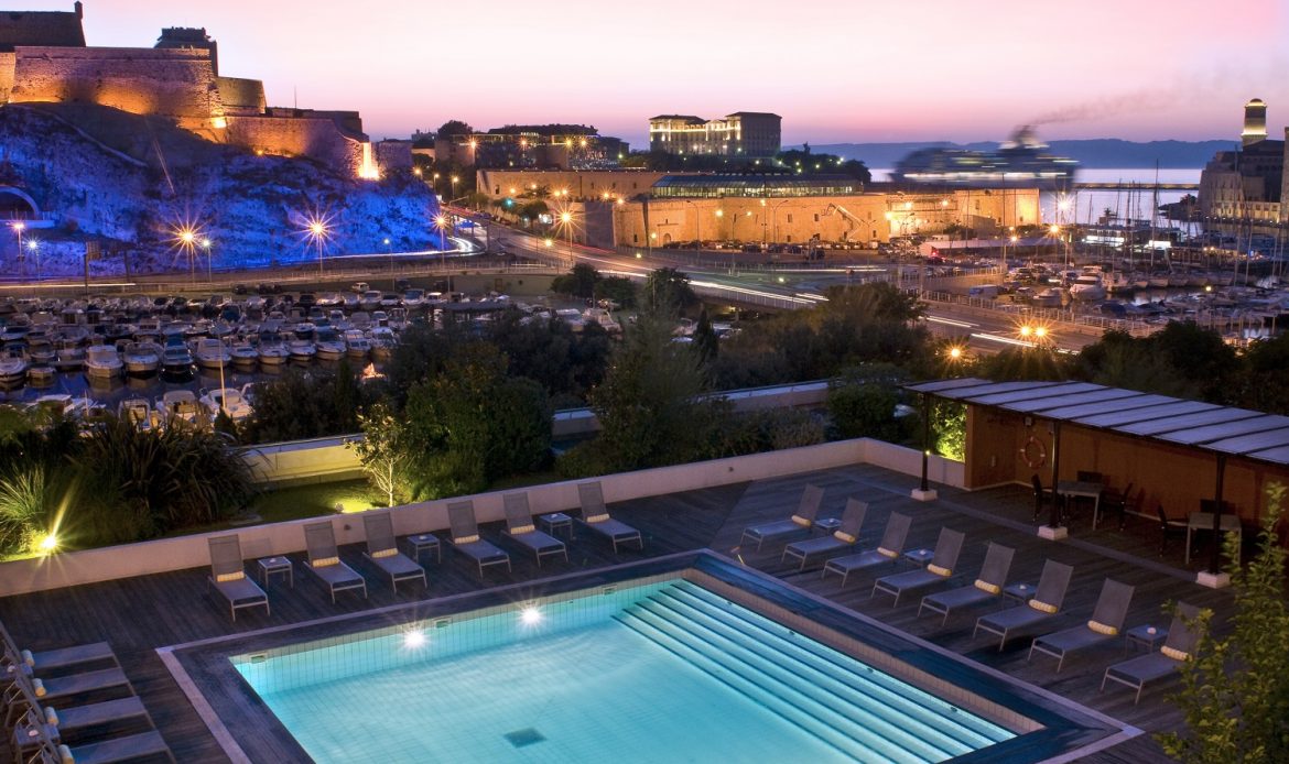 Hôtel Radisson Blu Marseille Vieux-Port 4*