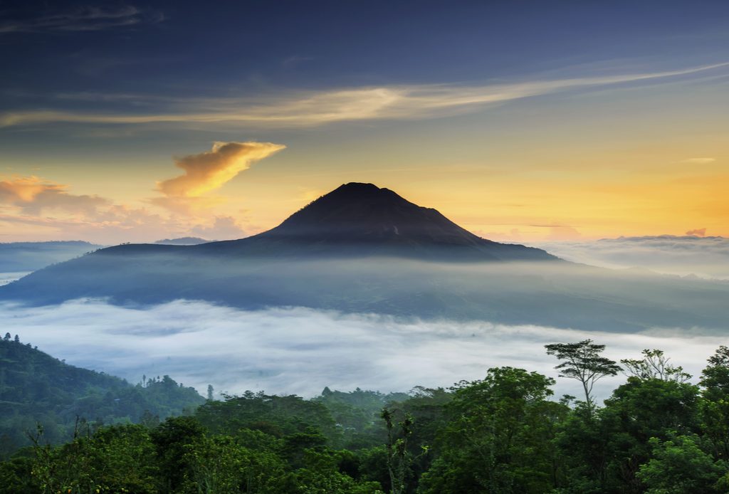 mont batur