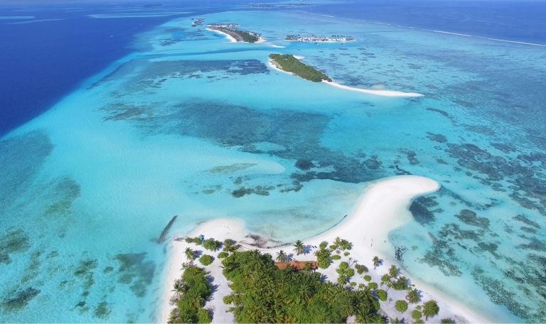 Les atolls du sud aux Maldives