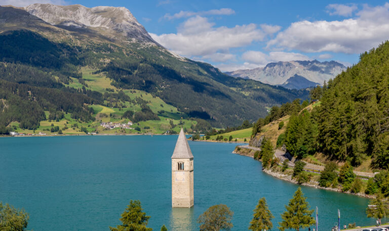 Le lac de la resia