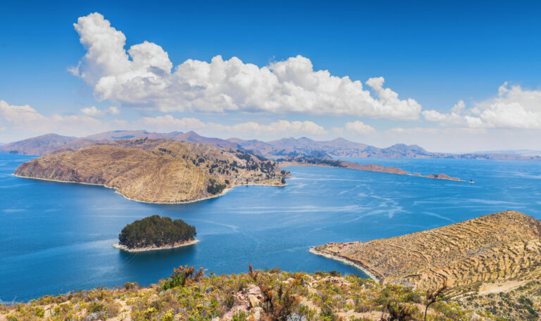 Lieu lac de titicaca