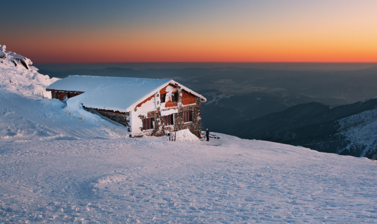 Petit chalet de montagne dans les Pyrénées