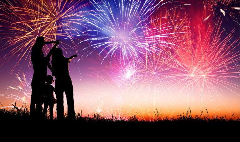 Faire le feu d'artifice pour la Nouvelle Année