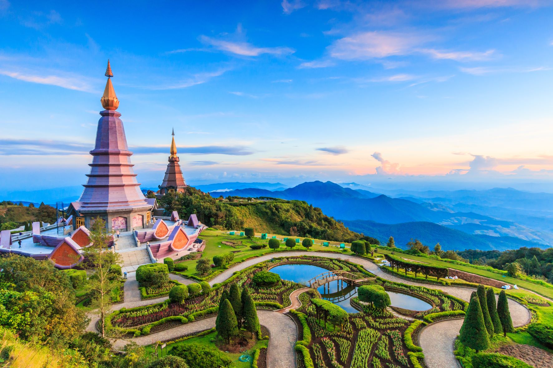 La Pagode Du Roi Et De La Reine à Doi Inthanon