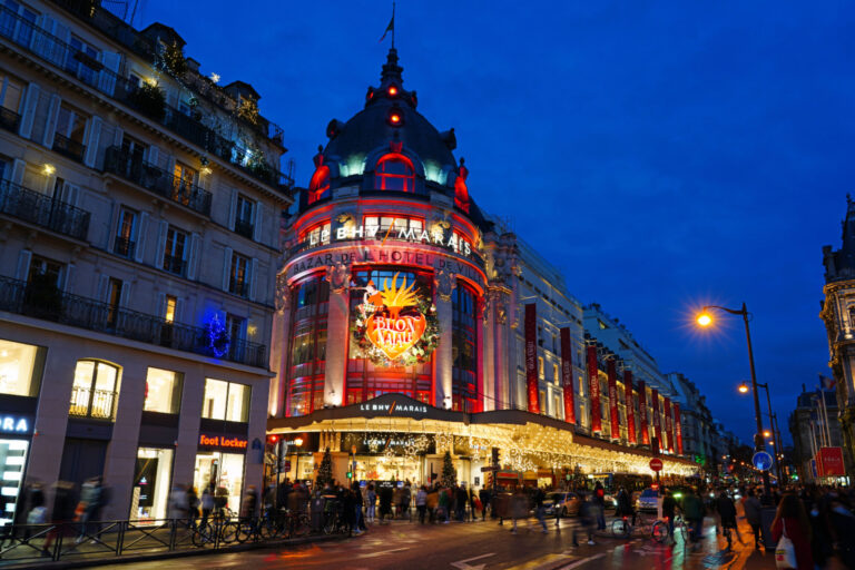 Les 8 plus beaux Grands Magasins Parisiens à visiter absolument pour Noël Chéri fais tes valises