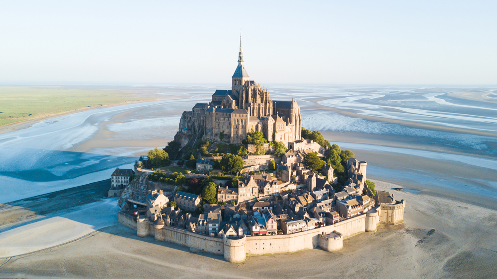 Le,Mont,Saint-michel,Tidal,Island,In,Beautiful,Twilight,At,Dusk,