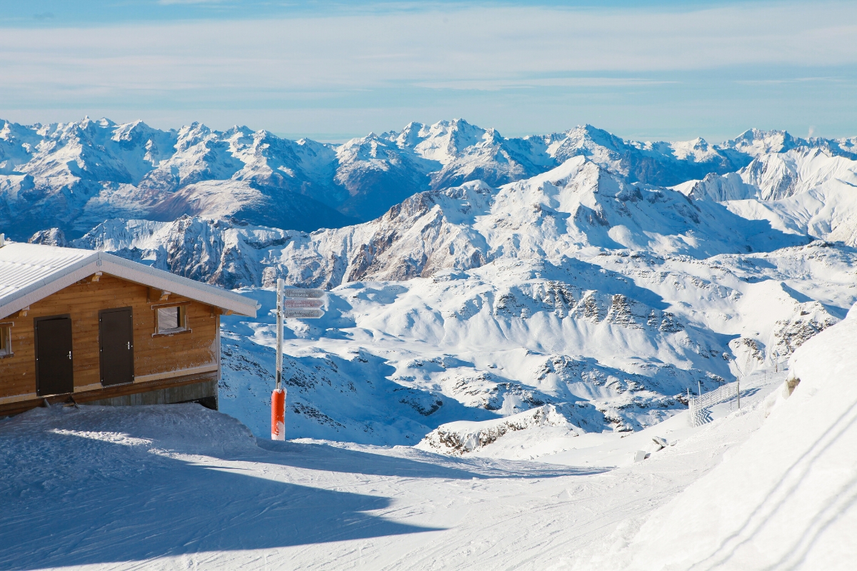 10 stations de ski alpes les plus enneigées