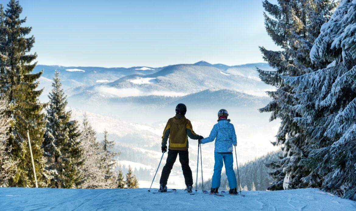 Station de ski couple