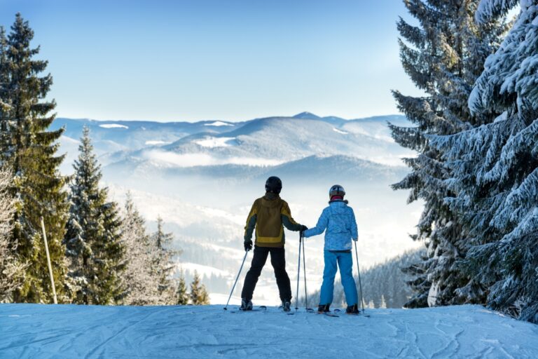 Station de ski couple