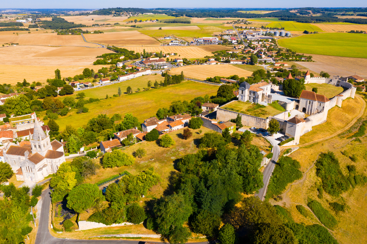 village-pres-angouleme