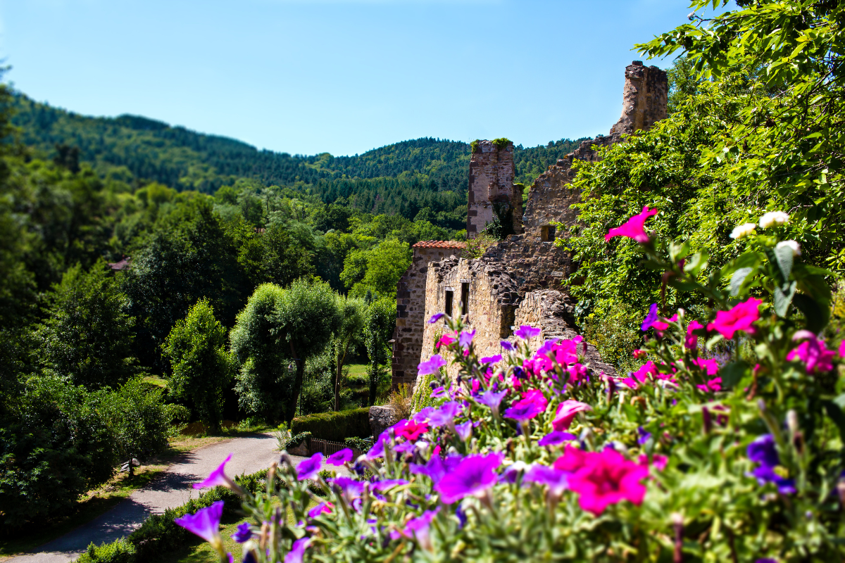 village-autour-clermont-ferrand