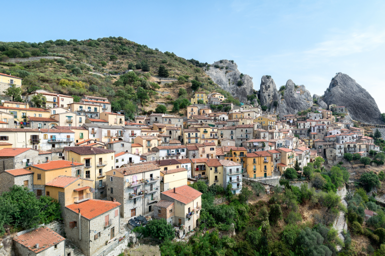 Top 6 des plus beaux villages à la frontière Italienne - Chéri fais tes ...