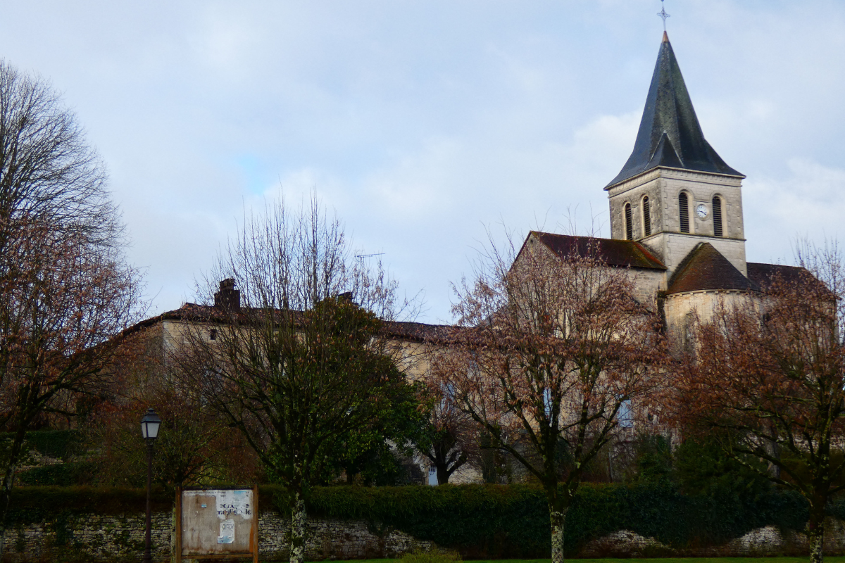 village-pres-angouleme