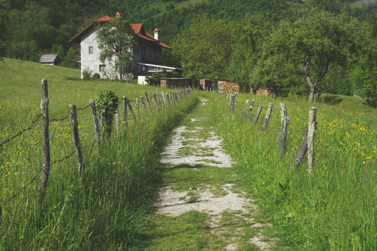 Top 7 des plus beaux villages autour du Lac de Pareloup - Chéri fais