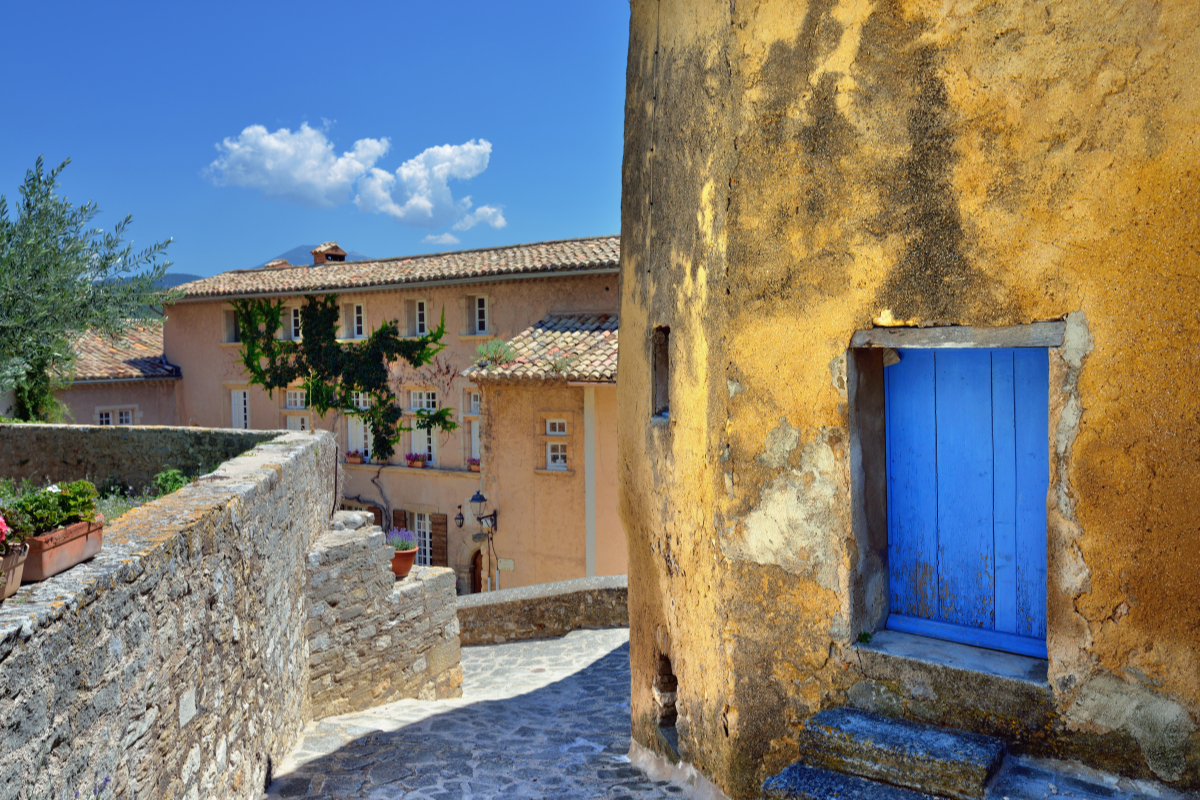 village-autour-mont-ventoux