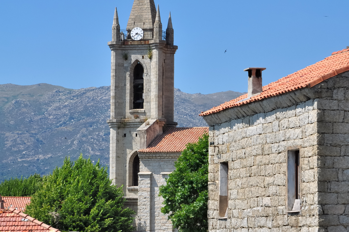 village-autour-porticcio-corse