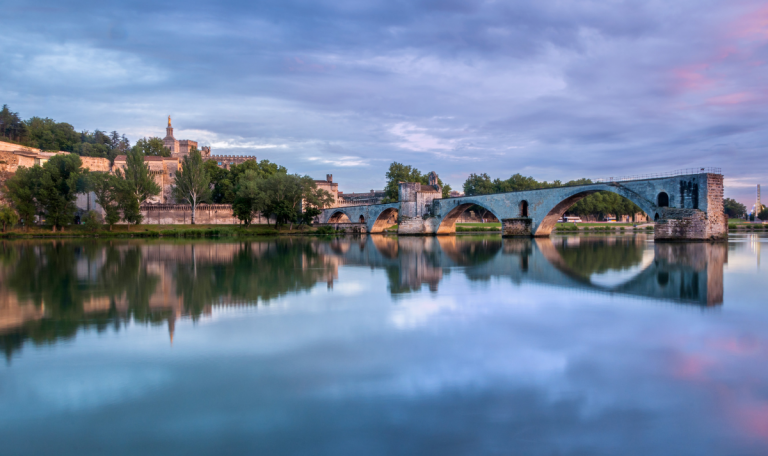 village-autour-avignon