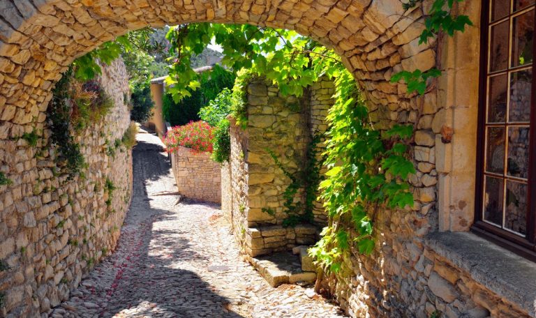 plus beaux villages bouches du rhone