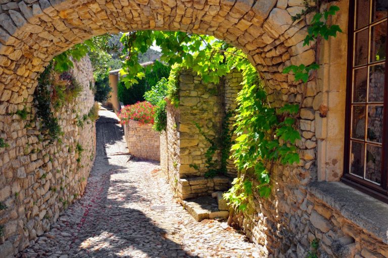 plus beaux villages bouches du rhone