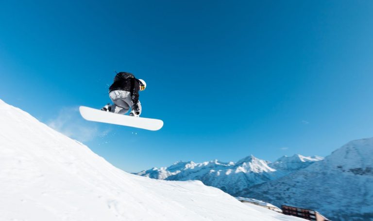 Snowboarder
