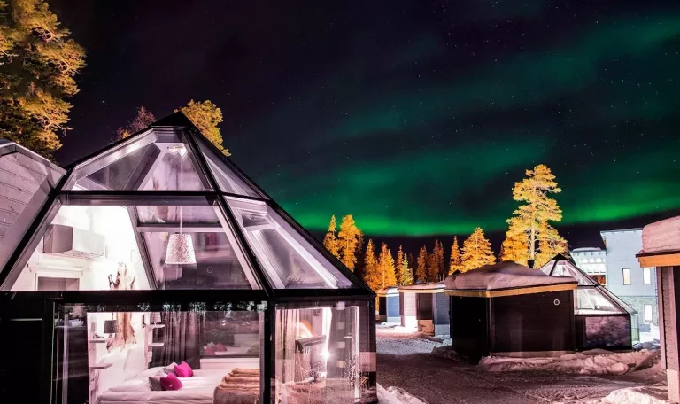 Séjour multi-activités : Aurores boréales et nuit en igloo de verre en Laponie