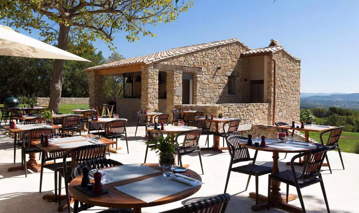 Le Mas des Herbes Blanches Hotel & Spa 5*