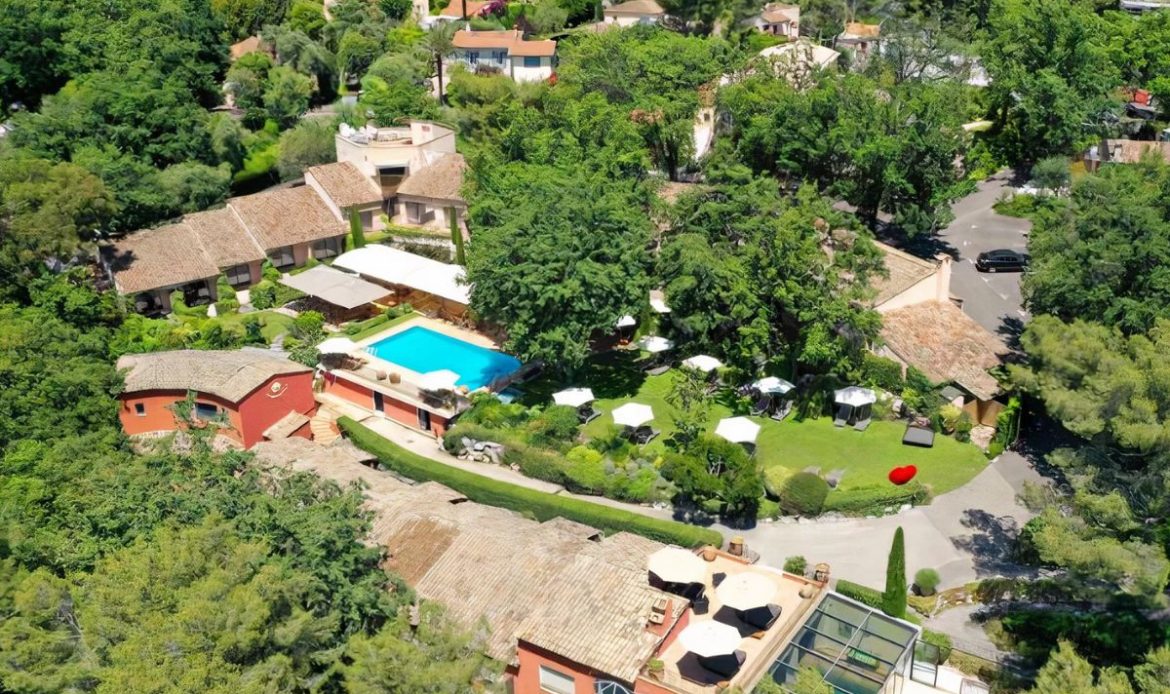 Hôtel Spa & Restaurant Cantemerle 4*