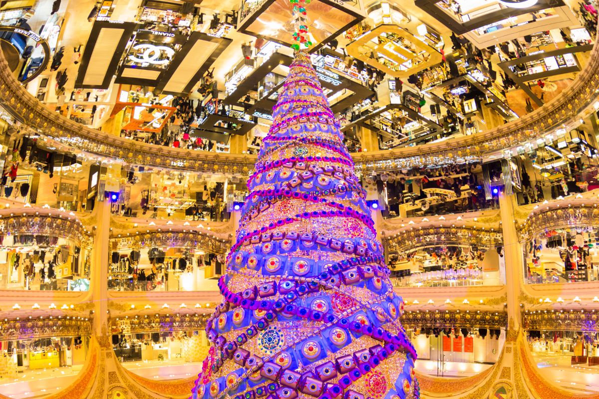 Le sapin de Noël des Galeries Lafayette à Paris