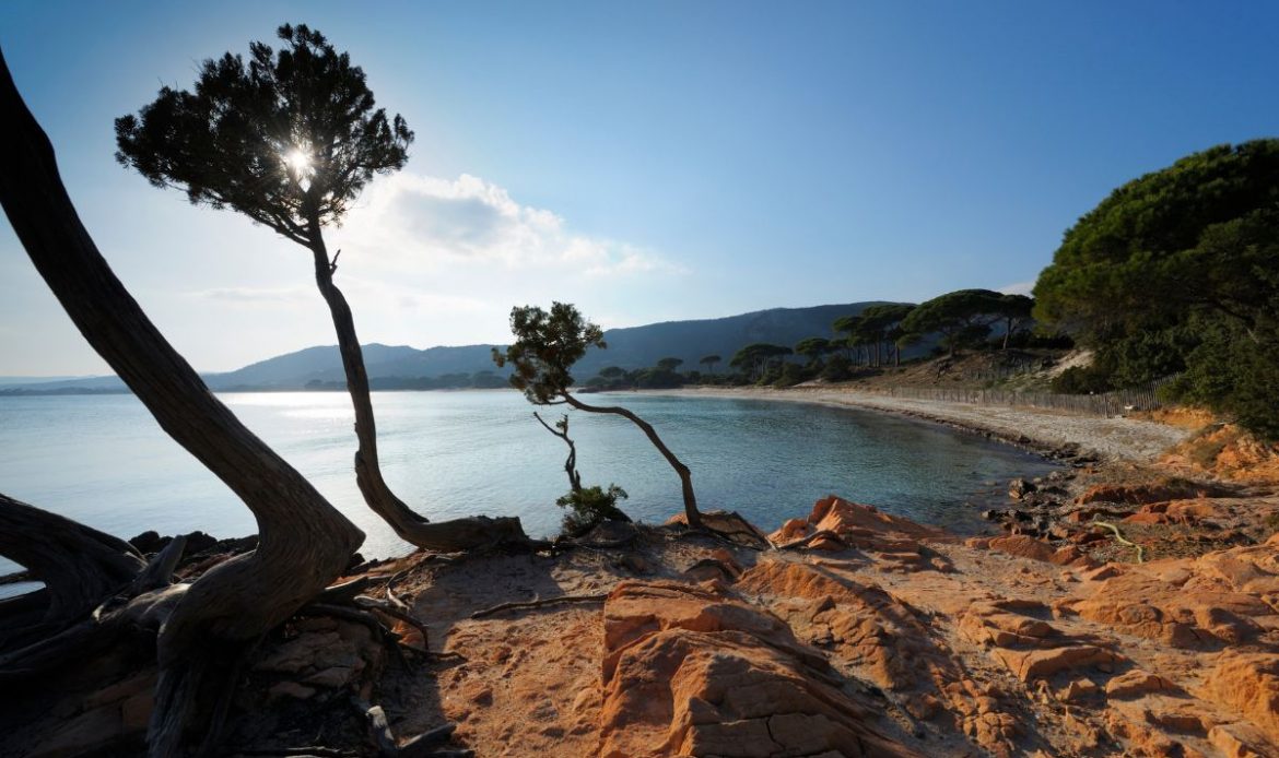 Hôtel pied dans l'eau en Corse
