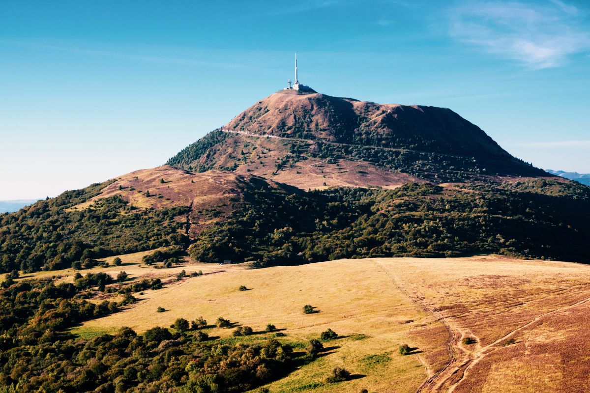 loger pour visiter les volcans d'auvergne