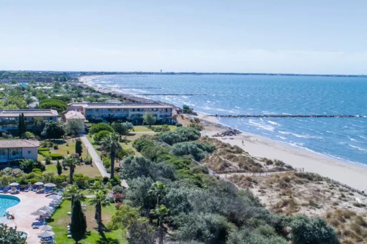 Hotel à sete en bord de mer