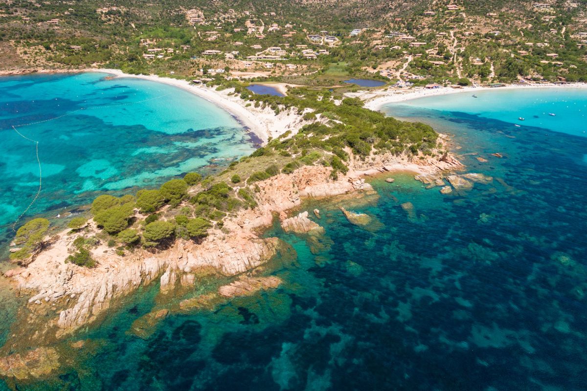 Hôtel pieds dans l'eau en Corse