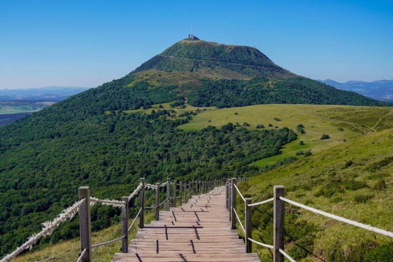 Auvergne en famille cet été