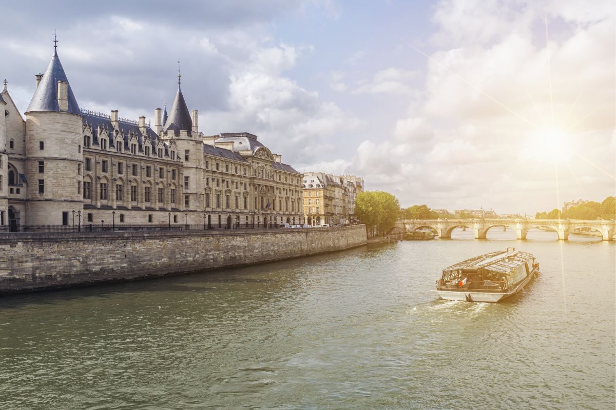 ou se baigner dans la scene a paris