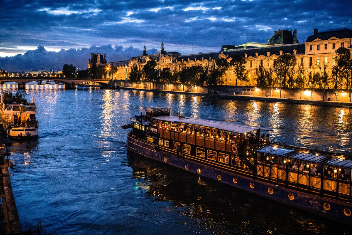 Dormir dans une péniche à Paris