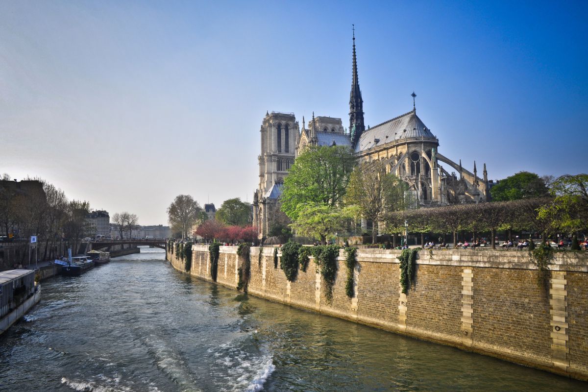 Dormir dans une péniche à Paris