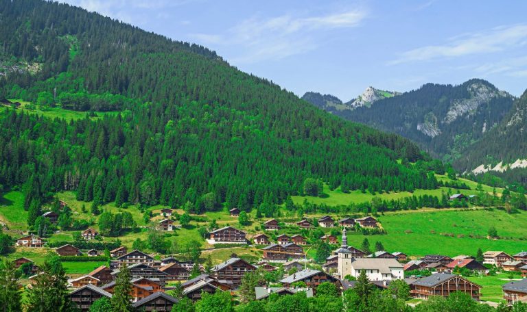 Plus beaux villages de savoir à voir l'été