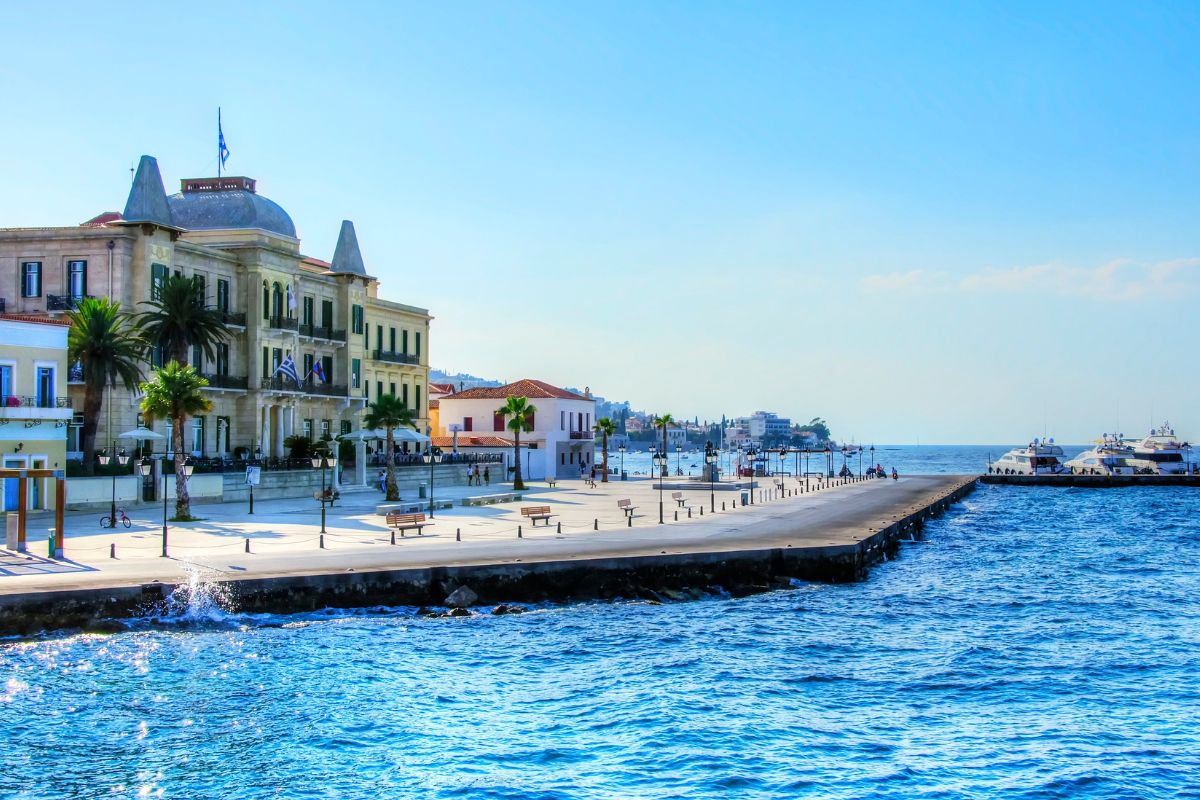 Plus belles îles autour d'athenes