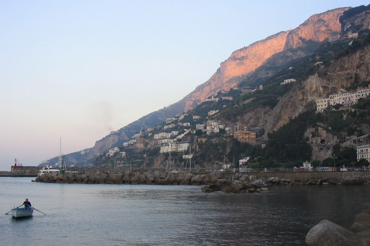 Les plus beaux endroits proches de la Côte Amalfitaine en 2024