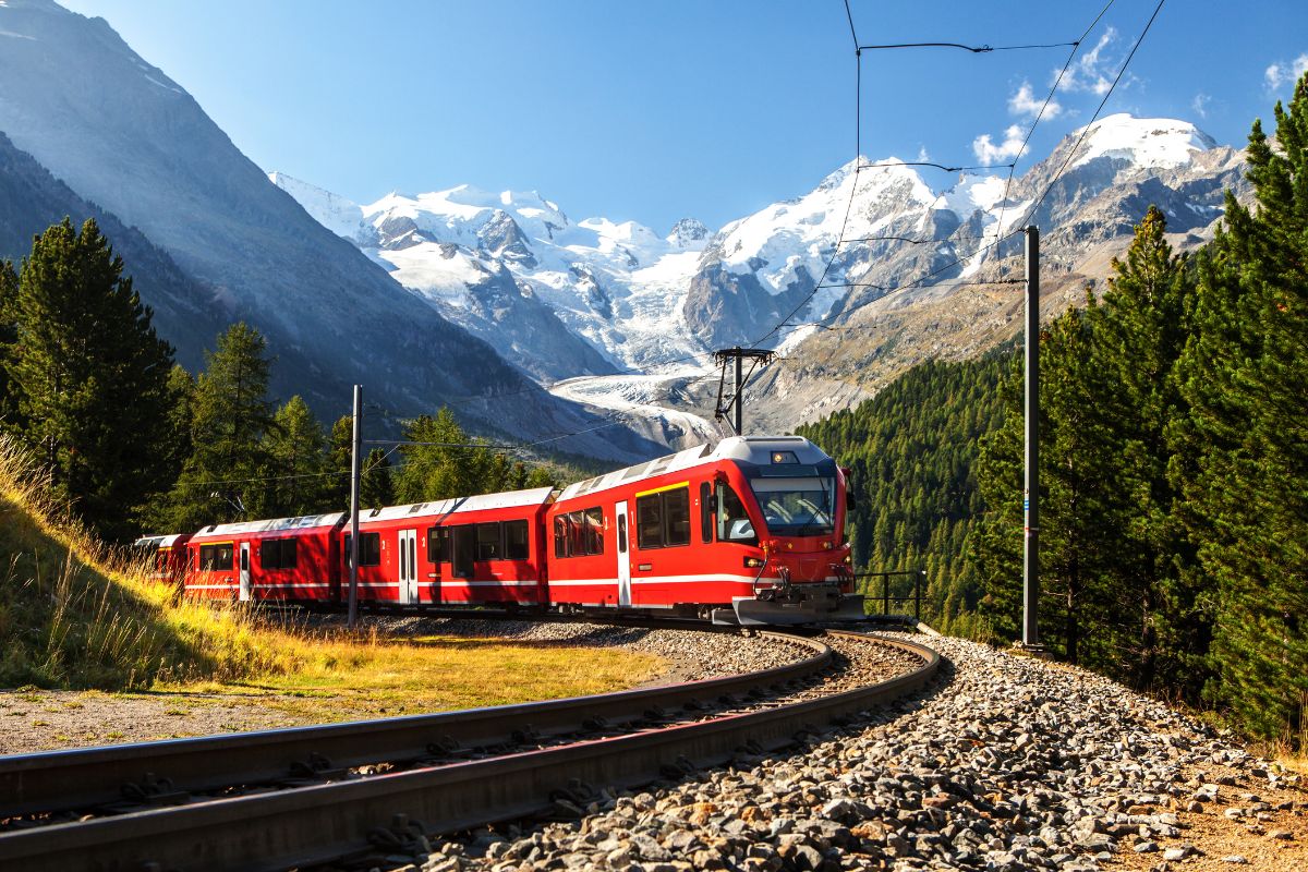 Les 5 plus beaux trains panoramiques à découvrir en Suisse