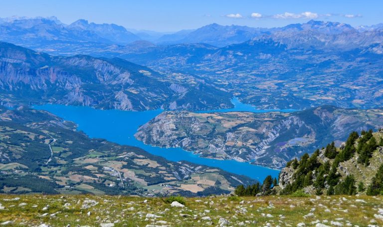 Lac de montagne pour ses vacances en été