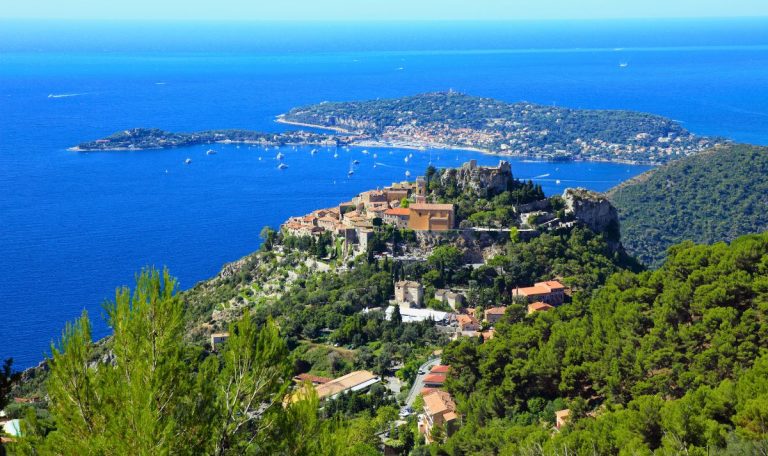 Plus beaux villages vers nice