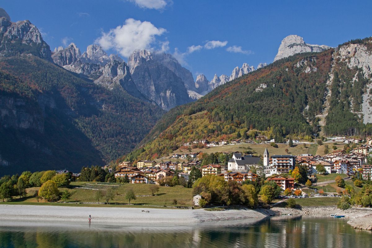 Les plus beaux lacs des Dolomites à voir en 2024