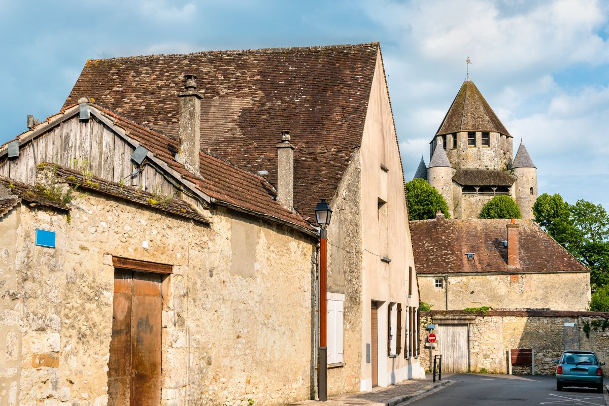 Les 8 meilleurs villages à 2h de Paris seulement !