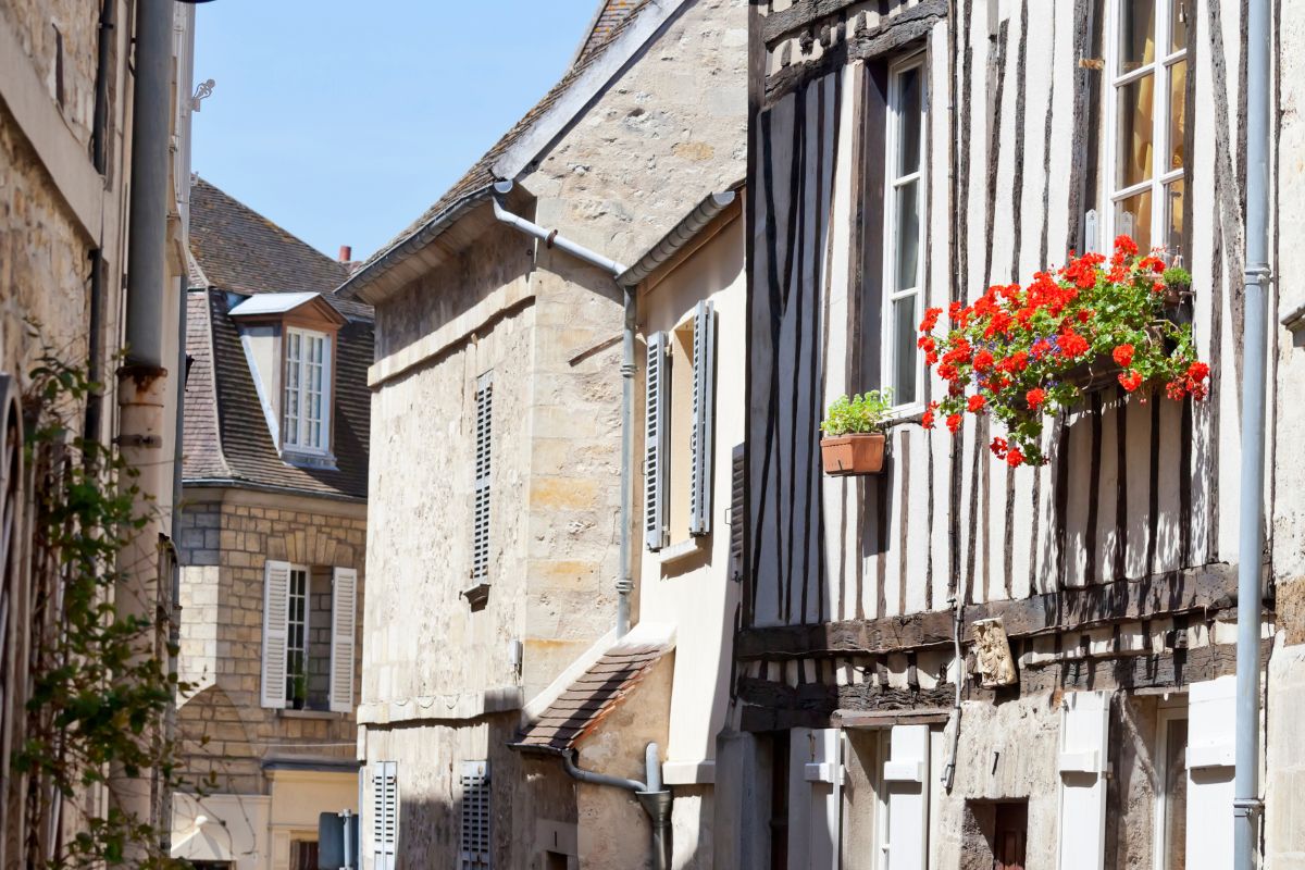 Les 8 meilleurs villages à 2h de Paris seulement !