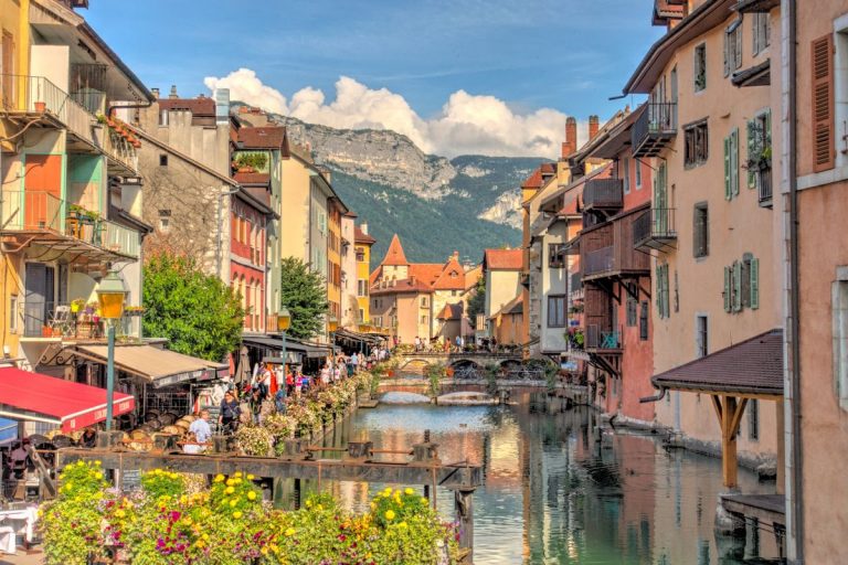 Les meilleures destinations à 2h de voiture depuis Lyon en 2025 - Chéri