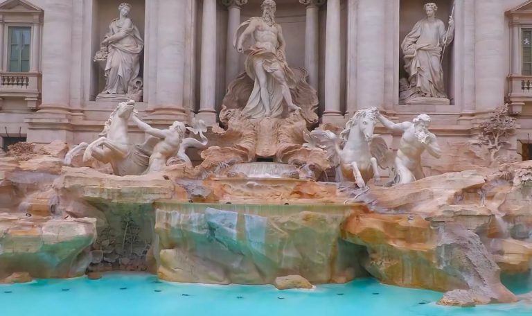 Fontaine de Trevi restoration