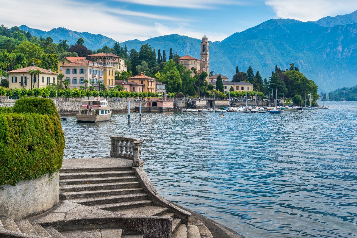 Voici comment visiter les Lacs Italiens en voiture & Ou loger ?